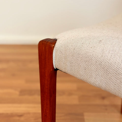 Danish set of 4 dining chairs 'model 71' by Niels O. Moller