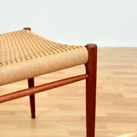 Danish set of 2 dining chairs 'model 75' by Niels O. Moller