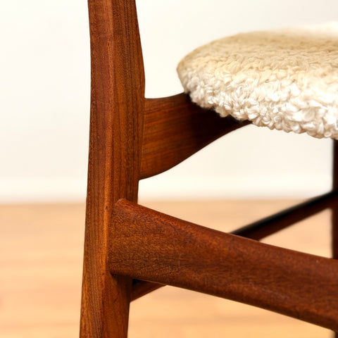 Danish set of 6 dining chairs in teak