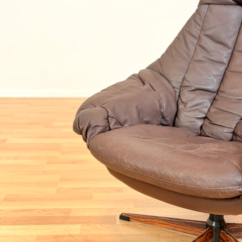 Danish armchairs in leather 'Silhouette', by H.W. Small for Bramin