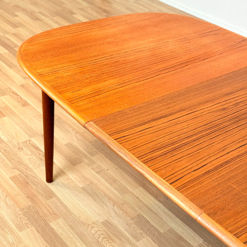Danish oval dining table in teak by Skovmand & Andersen