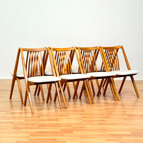 Swedish set of 8 dining chairs in beech by Gottfrid Karlsson & Söner Stolfabrik Diö