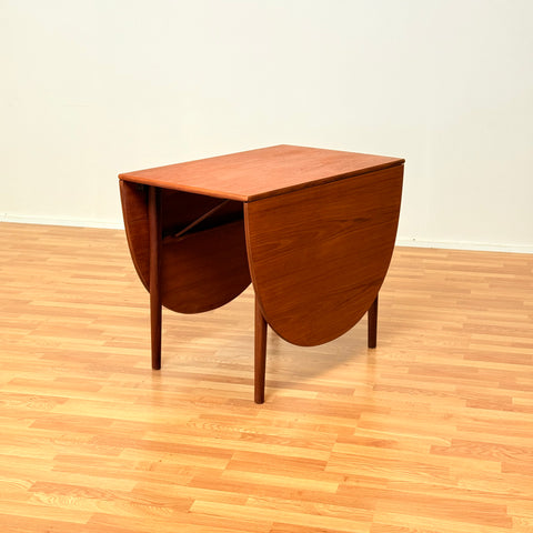 Norwegian dining table in teak by Aase Möbler