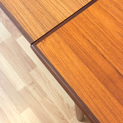 Dining table in teak, 1950s-60s, Denmark