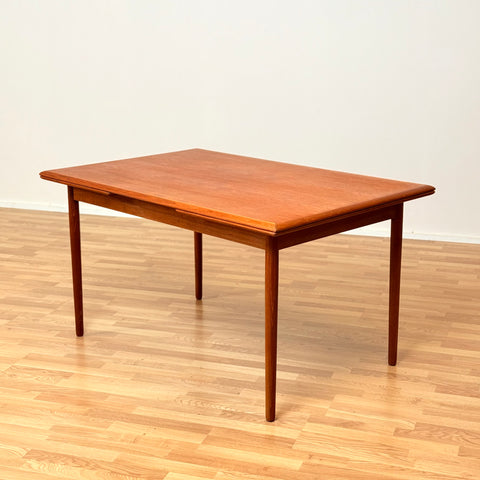 Danish rectangular dining table in teak