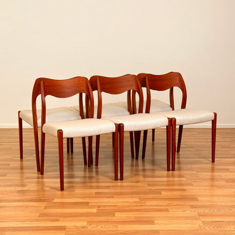 Danish set of 4 dining chairs 'model 71' by Niels O. Moller