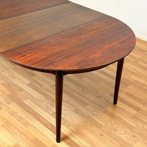 Danish round dining table by Arne Vodder for Sibast