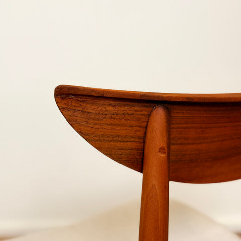 Set of 6 dining chairs in walnut by Harry Østergaard, 1950s-60s, Denmark