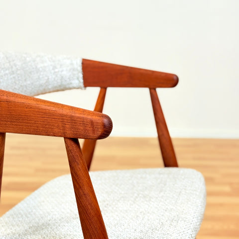 Danish armchair in walnut by Ejner Larsen & Aksel Bender Madsen