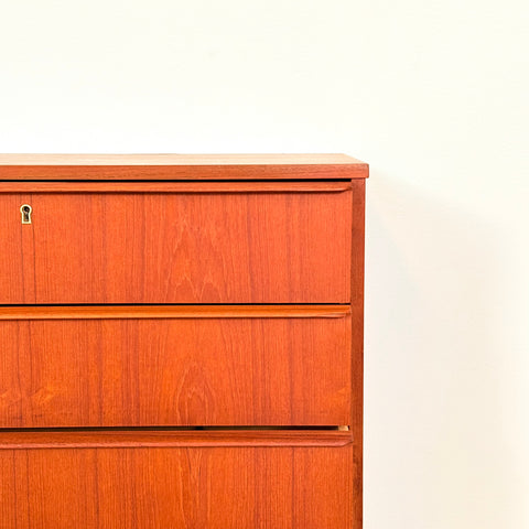 Danish chest of drawers in teak