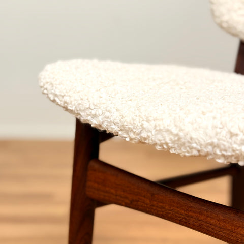Danish set of 6 dining chairs in teak