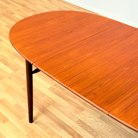Norwegian dining table in teak by Aase Möbler