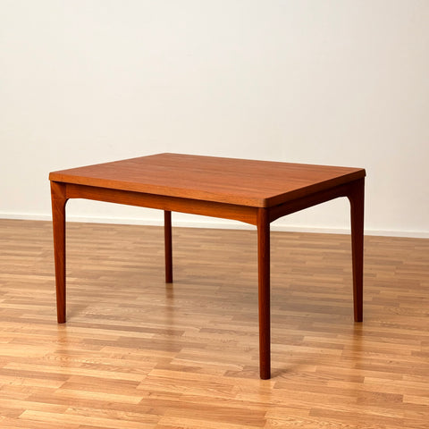 Danish rectangular dining table in teak by Vejle stole og møbelfabrik
