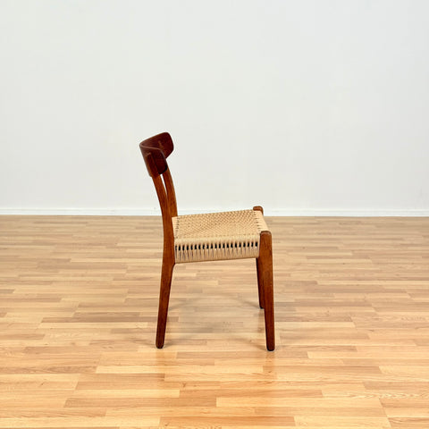 Danish set of 6 dining chairs in oak & teak CH23 by Hans J. Wegner