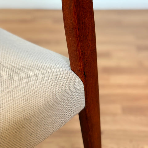Danish set of 4 dining chairs 'model 71' by Niels O. Moller