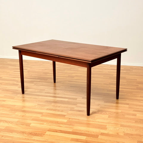 Danish rectangular dining table in teak