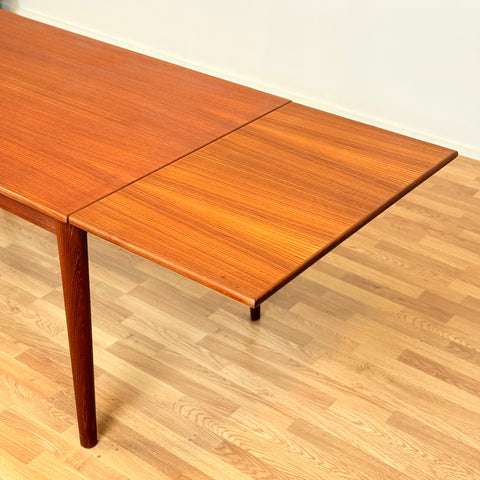Danish rectangular dining table in teak