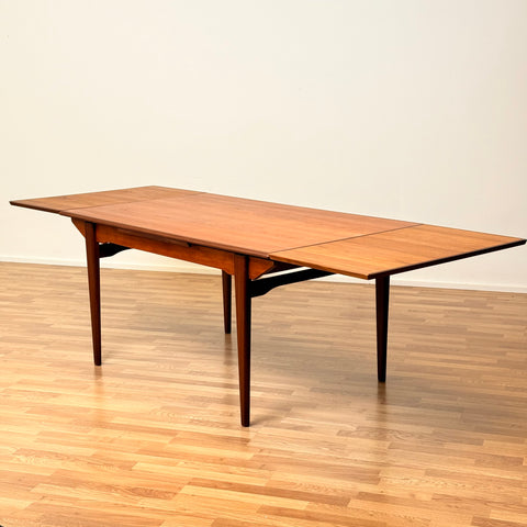 Dining table in teak, 1950s-60s, Denmark
