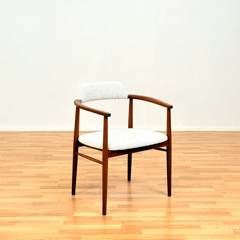 Danish set of 2 dining armchairs in walnut