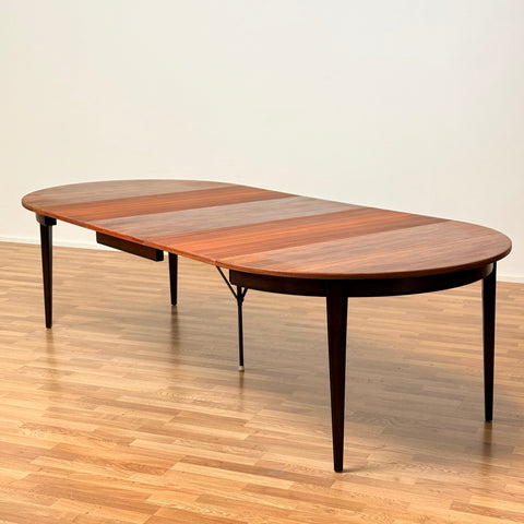 Danish round dining table 'model 55' with 3 ext by Omann Jun