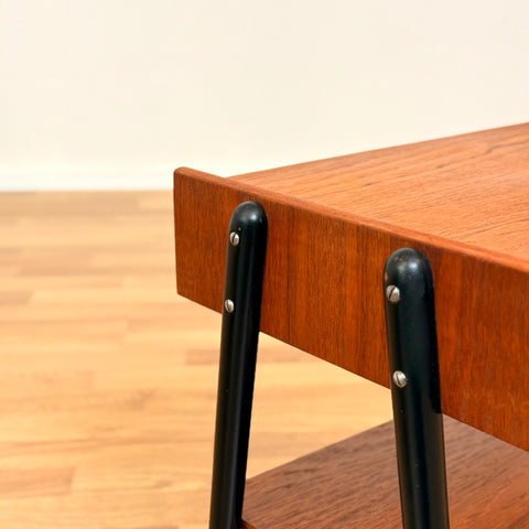 Swedish set of 2 bedside table in teak by AB Carlström & CO möbelfabrik