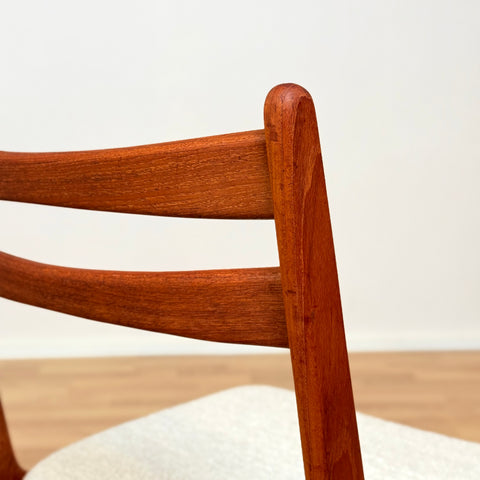 Danish set of 6 dining chairs in teak