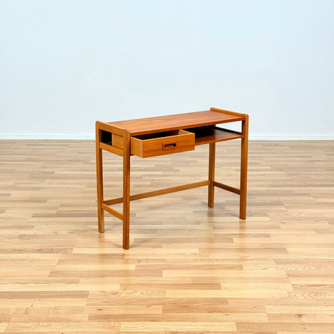 Swedish teak & oak side table by Fröseke, AB Nybrofabriken.
