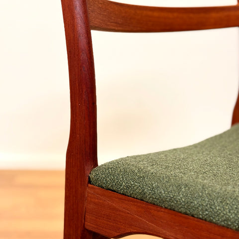 Danish set of 4 dining chairs in teak