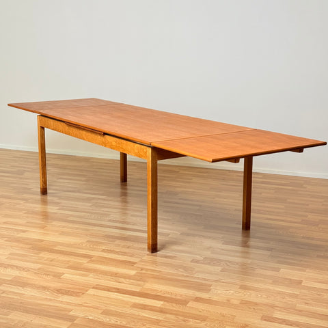 Danish rectangular dining table in teak & oak by Borge Mogensen
