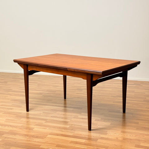 Dining table in teak, 1950s-60s, Denmark