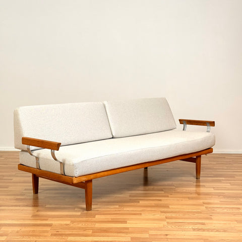 Swedish sofa / daybed in solid oak by Yngve Ekström