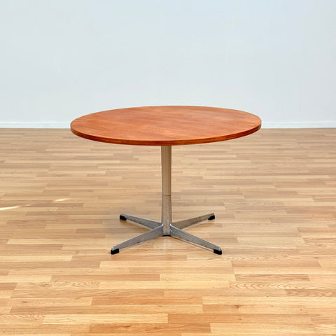 Danish round coffee table in teak