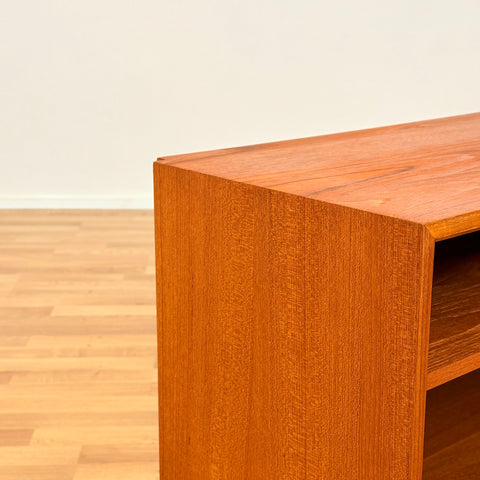 Small bookshelf in teak