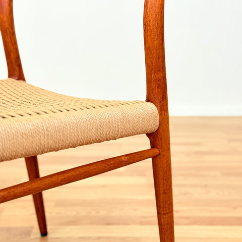 Danish set of 4 dining chairs 'model 75' by Niels O. Moller