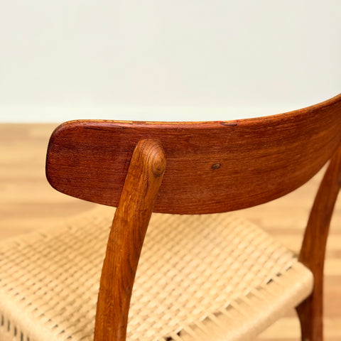 Danish set of 6 dining chairs in oak & teak CH23 by Hans J. Wegner