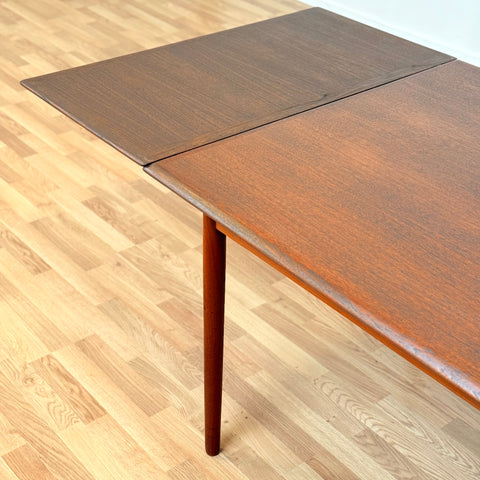 Danish rectangular dining table in teak