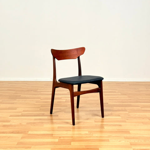 Danish set of 6 dining chairs in teak by Schiønning & Elgaard