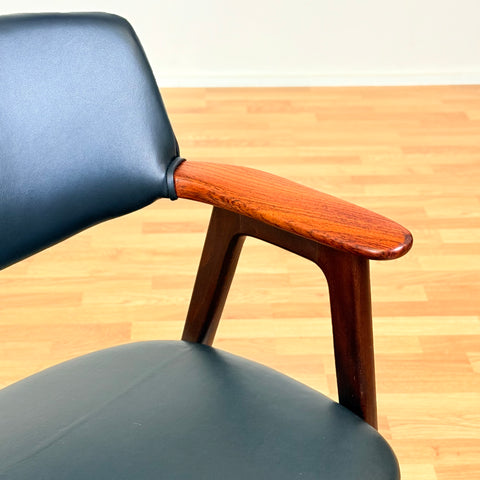 Danish set of 2 dining armchairs in Santos rosewood & beech by Erik Kirkegaard for Høng Stolefabrik