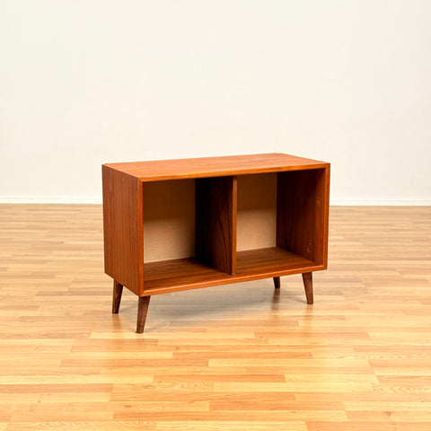 Small bookshelf in teak