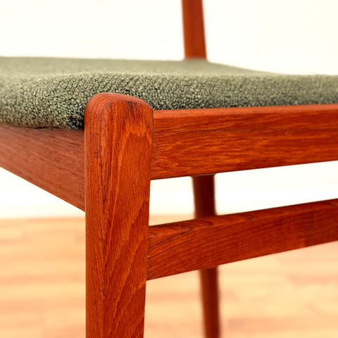 Set of 4 dining chairs in solid teak, 1950s-60s, Denmark