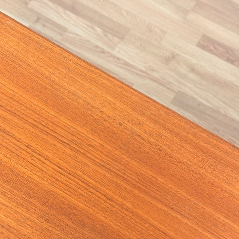 Dining table in teak, 1950s-60s, Denmark