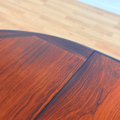 Danish round dining table in Santos rosewood by Poul Martin Nielsen for Nordvestfyns Møbelfabrik