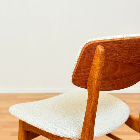 Danish dining chairs in oak & teak