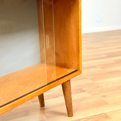 Small bookshelf in oak