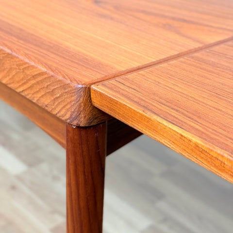 Danish dining table in teak by Vejle møbelfabrik