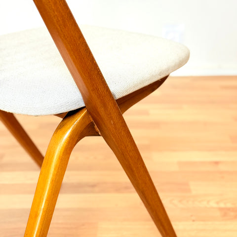 Swedish set of 8 dining chairs in beech by Gottfrid Karlsson & Söner Stolfabrik Diö