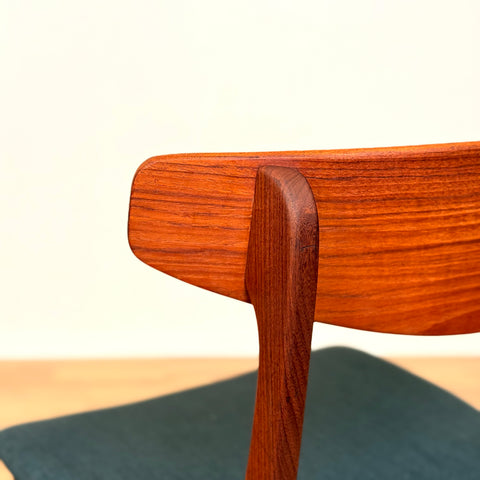 Danish set of 6 dining chairs in teak