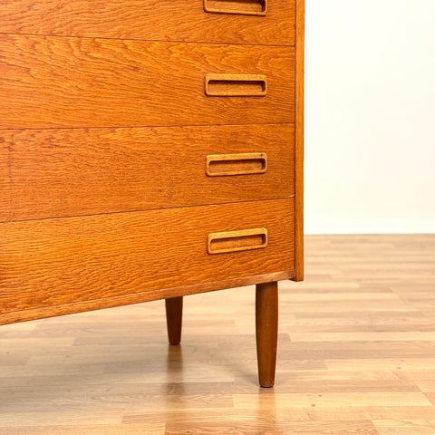 Chest of drawers in oak, Sweden