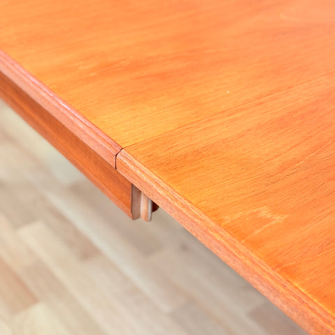Swedish oval dining table "Herrgården" in mahogany by Carl Malmsten