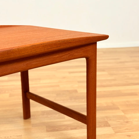 Swedish coffee table in teak, "Frisco" by Folke Ohlsson for Tingströms